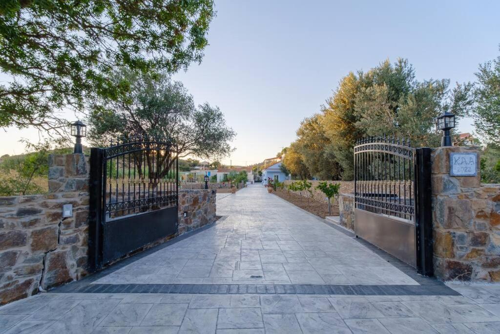 Lefkathia Beach Villa - Gated Beach-Front Private Villa At Lefkathia Beach, Chios! Volissos Exterior foto
